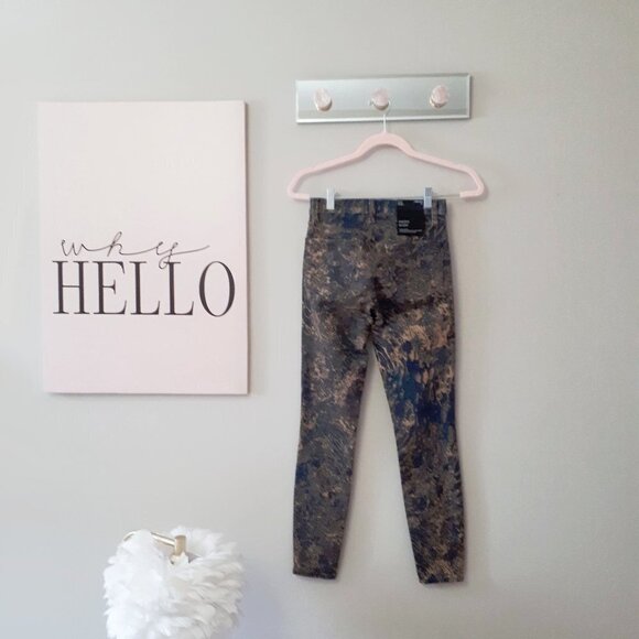 NWT J Brand blue & gold abstract print high rise crop skinny jeans, 24 - Picture 6 of 7